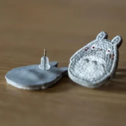 Maison Ghibli Bijoux|Bijou Boucle d’oreilles Broderie Totoro gris - Mon Voisin Totoro