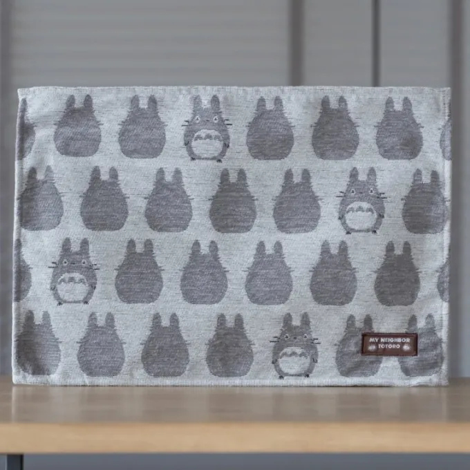 Maison Ghibli Cuisine Et Table|Dessous de table Silhouette Totoro Gris - Mon Voisin Totoro