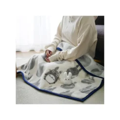 Maison Ghibli Linge De Maison|Plaid Silhouette Totoro Gris 70x100 cm - Mon Voisin Totoro