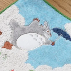 Maison Ghibli Linge De Maison|Serviette Totoro dans le ciel 34x80 cm - Mon Voisin Totoro