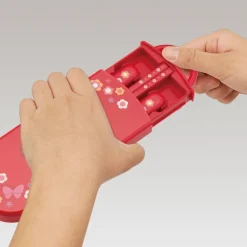 Maison Ghibli Cuisine Et Table|Set Baguettes Cuillère Fourchette Mei rouge - Mon Voisin Totoro